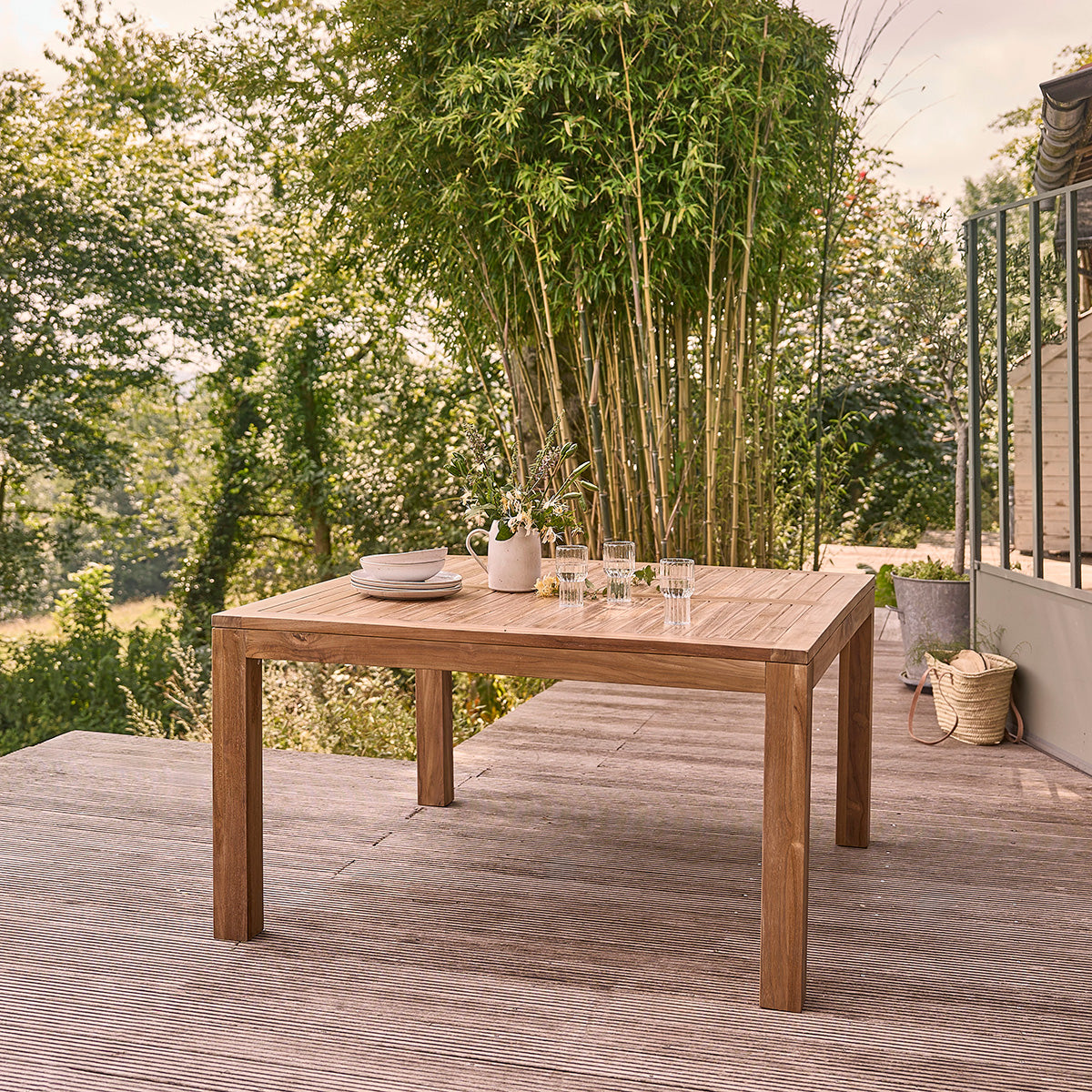Berah Getah Livie salon jardin teck 8 pers table 140 cm