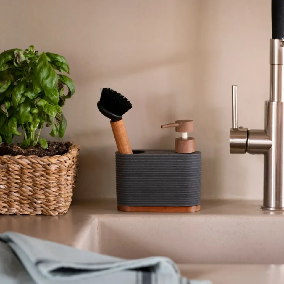 Andrea House Cocina distributeur cuisine bois noir
