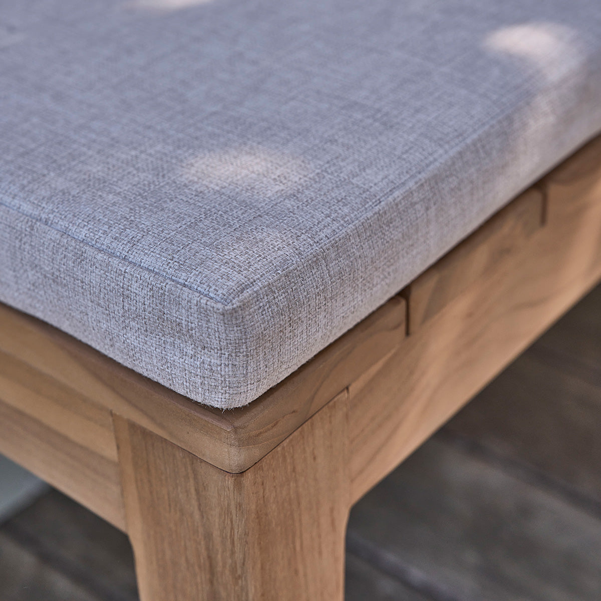 Berah Getah Bari Salon de jardin teck 6/8 pers coussins