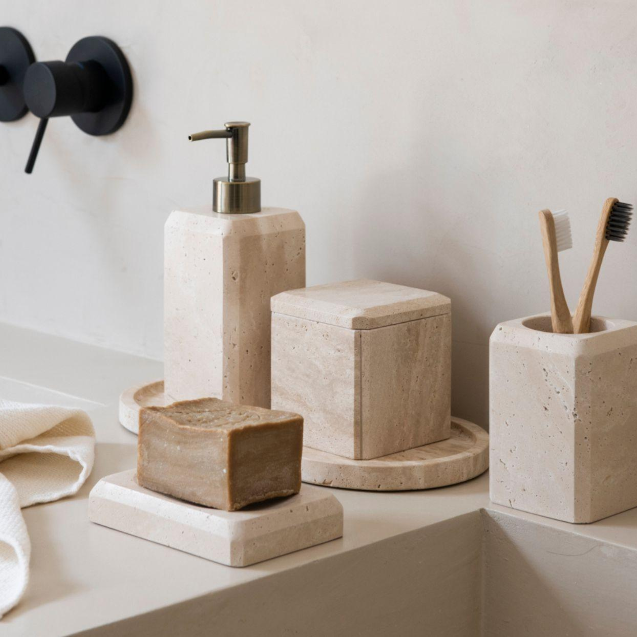 Andrea House Baño distributeur savon marbre travertin