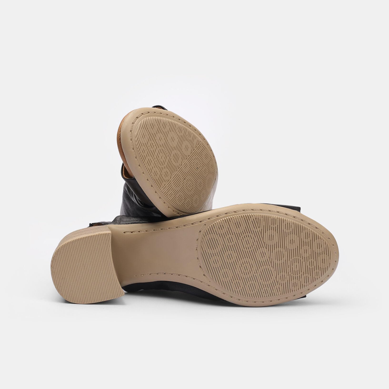 Bata Sandales sandales femme cuir à talon