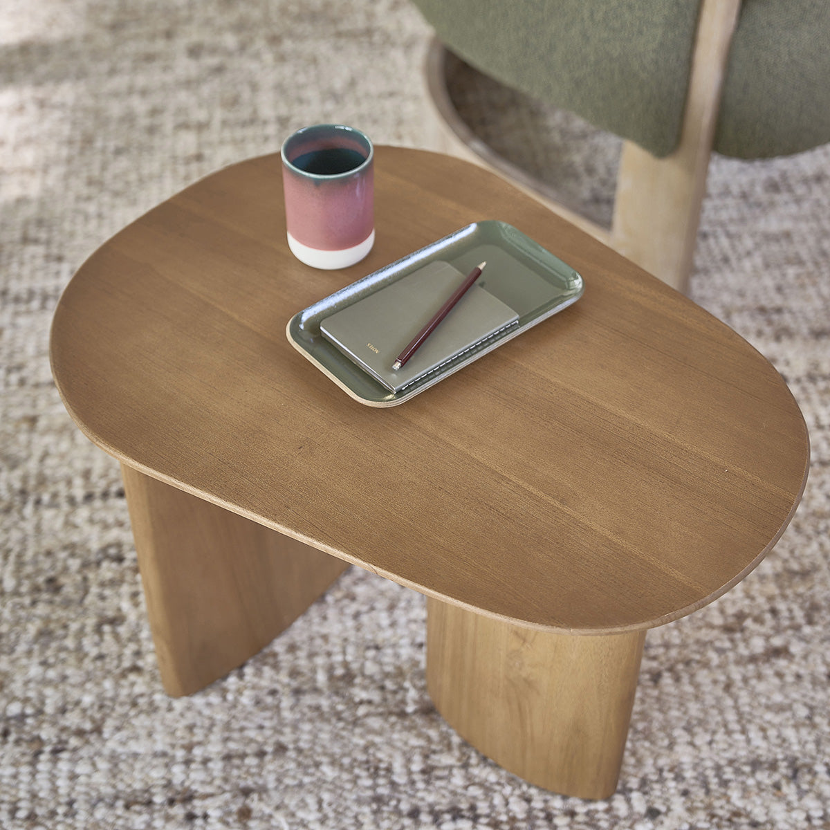 Berah Getah Calma table appoint teck organique ovale