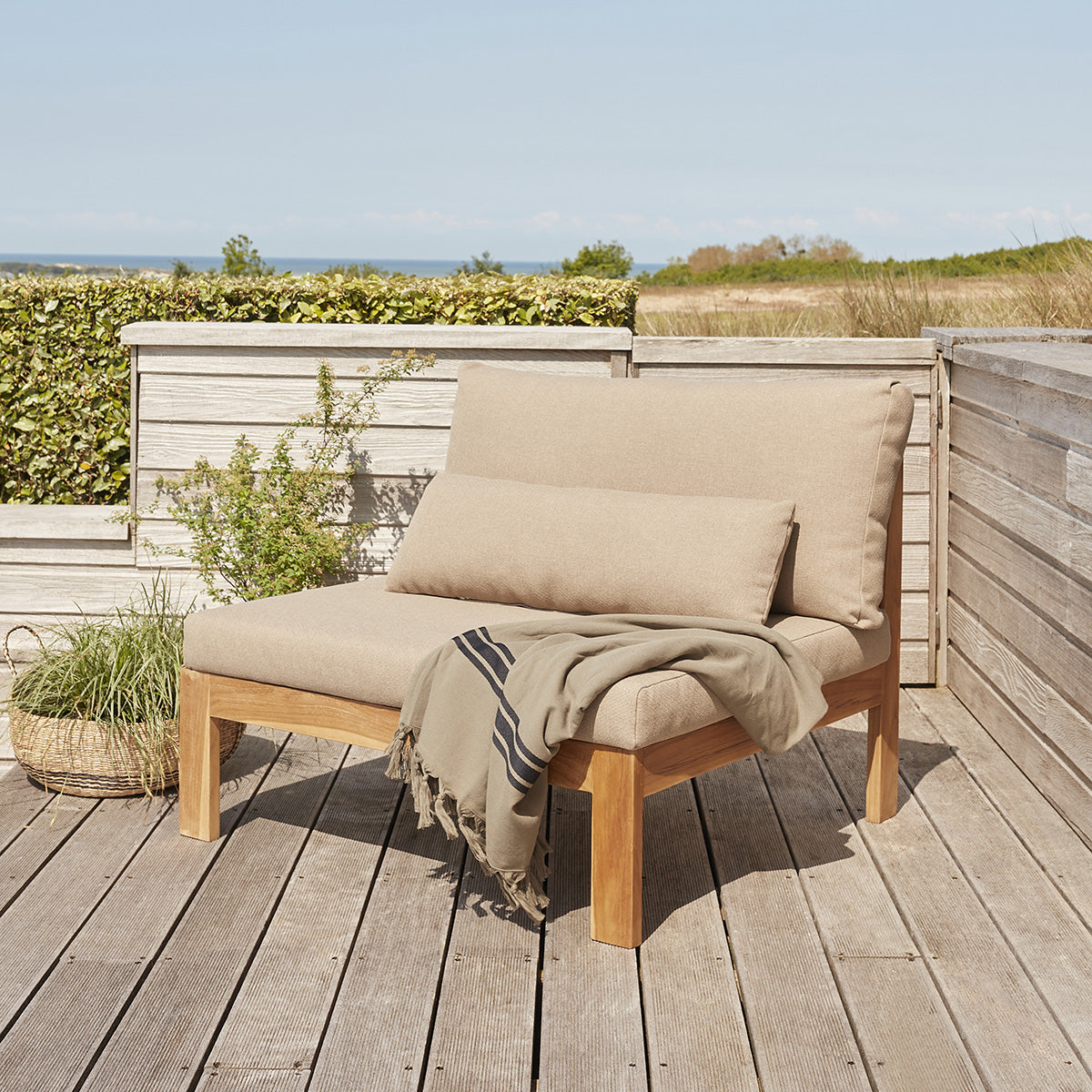 Berah Getah Palma fauteuil jardin teck taupe coussins