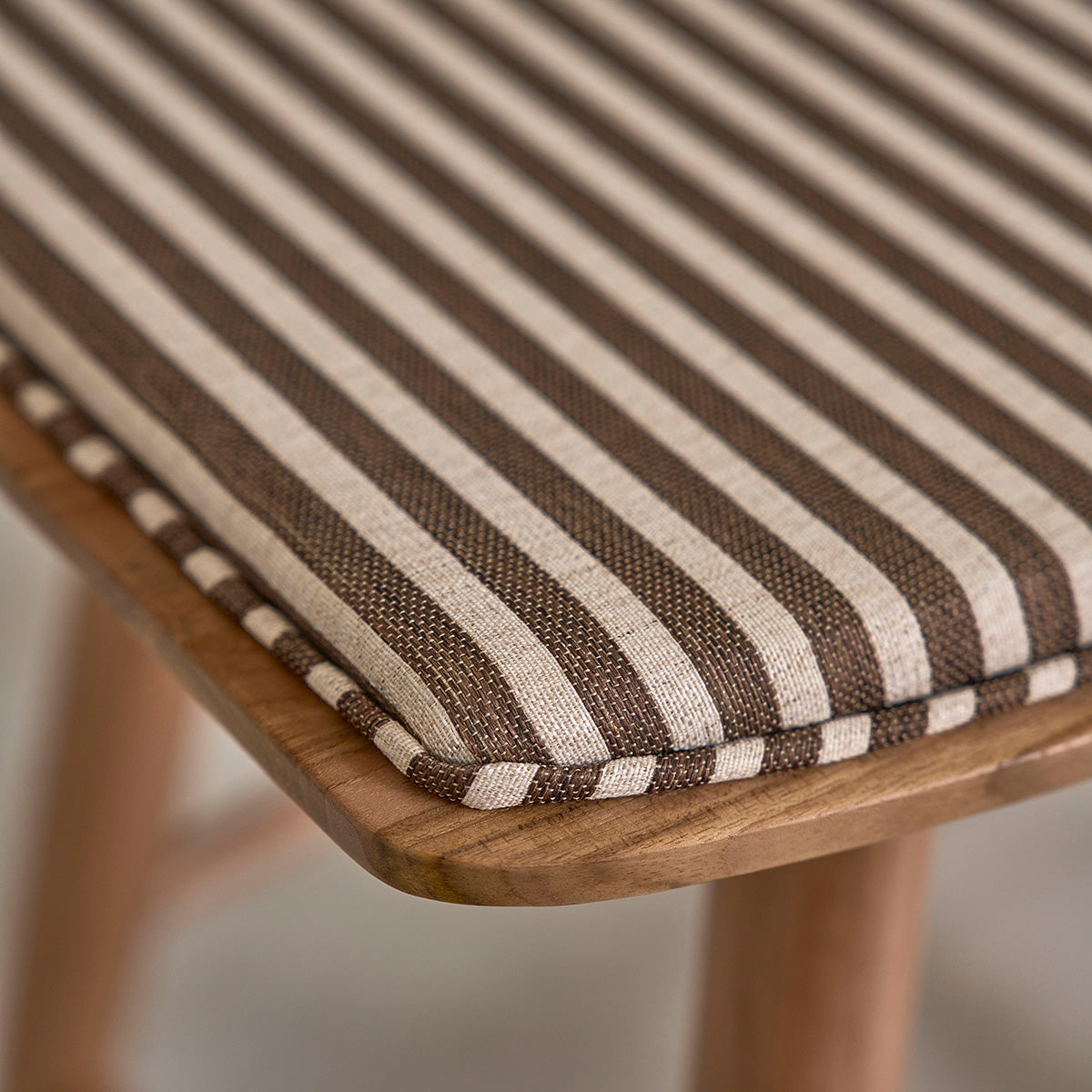 Berah Getah AMBRE Tabouret de bar teck 45 cm rayures
