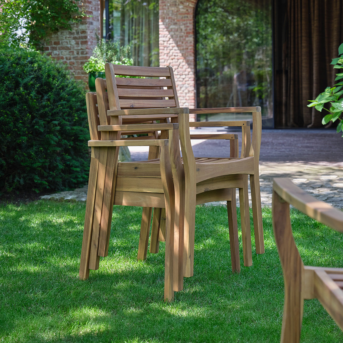 Berah Getah MILOS Fauteuil jardin acacia lot de 4 huilé