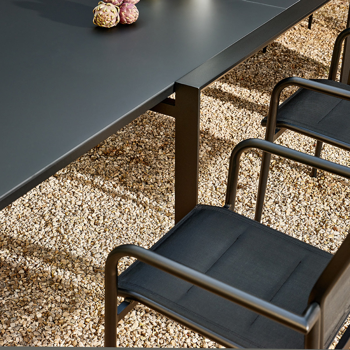 Berah Getah Basalt salon jardin alu noir extensible 6/10