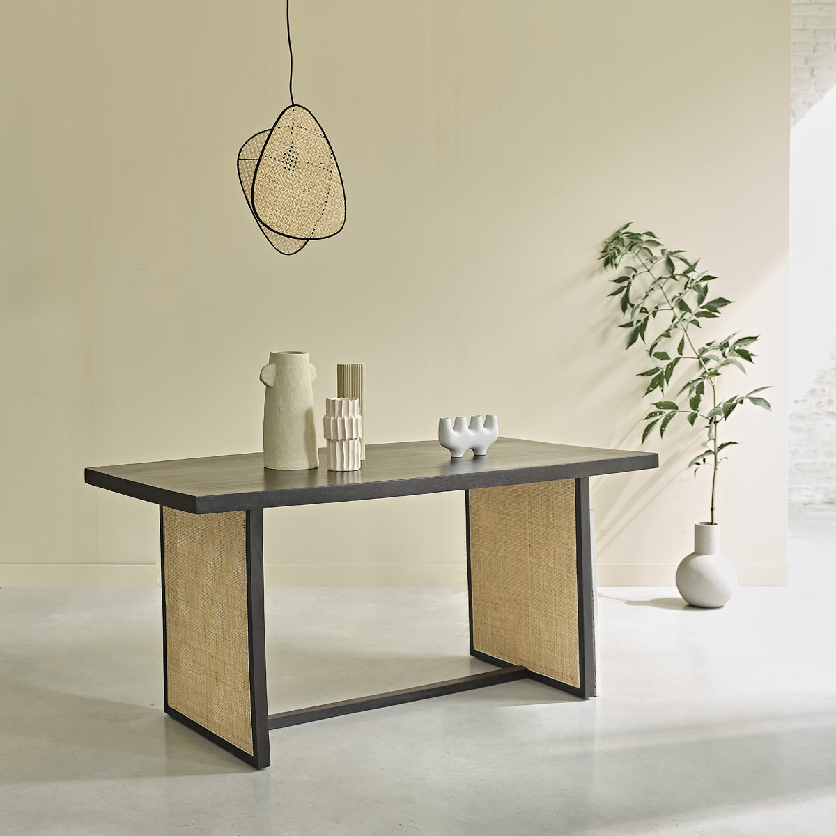 Berah Getah Blaise table manguier cannage 6 pers.