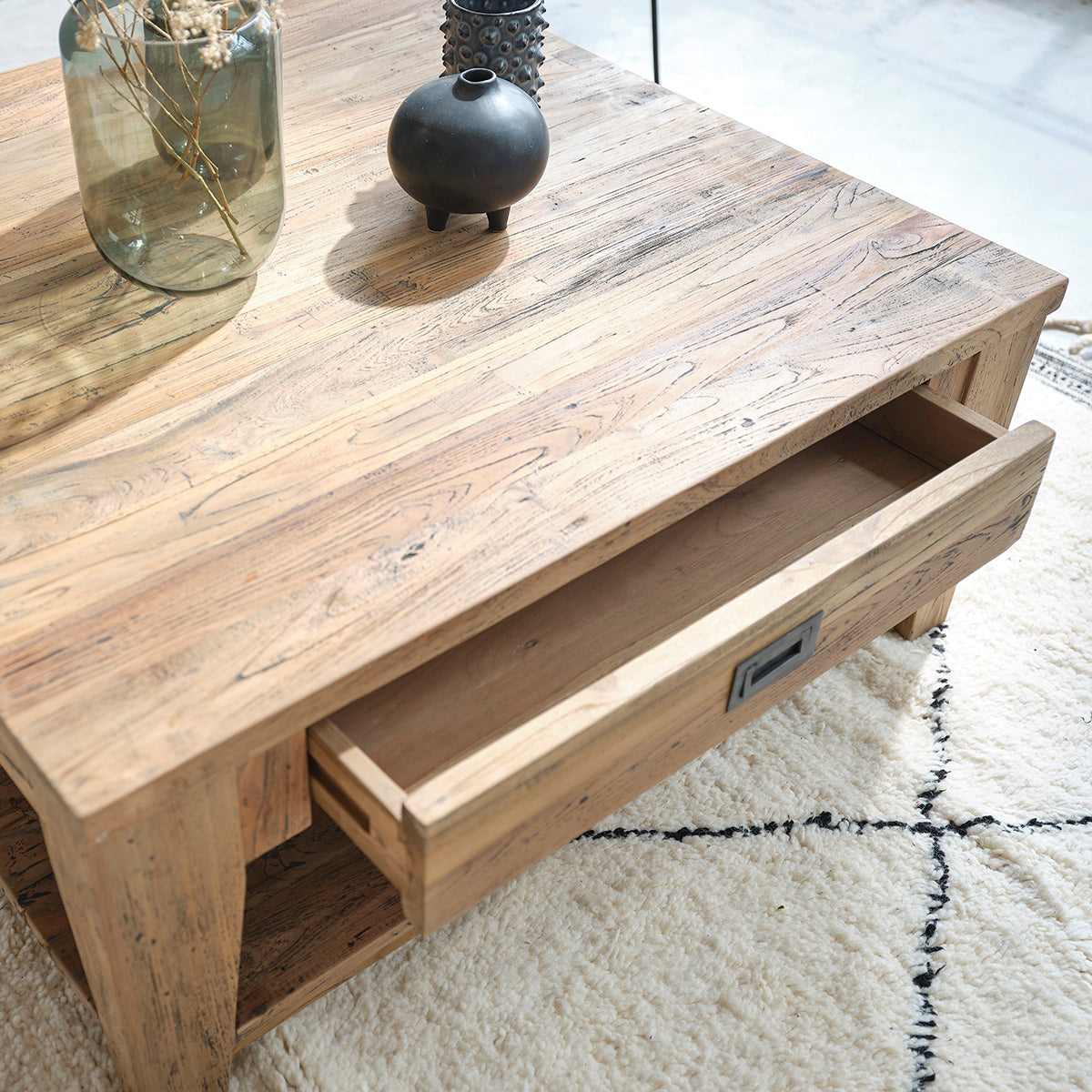 Berah Getah Cargo table basse teck recyclé 100 cm tiroir