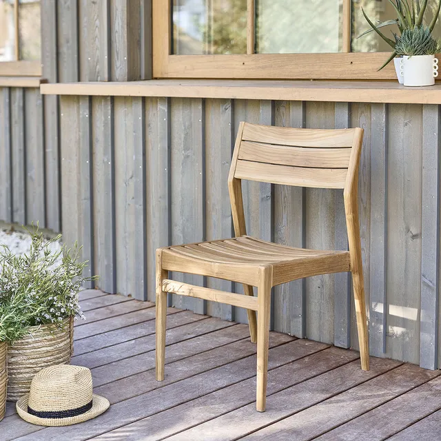 Berah Getah April chaise de jardin teck massif empilable