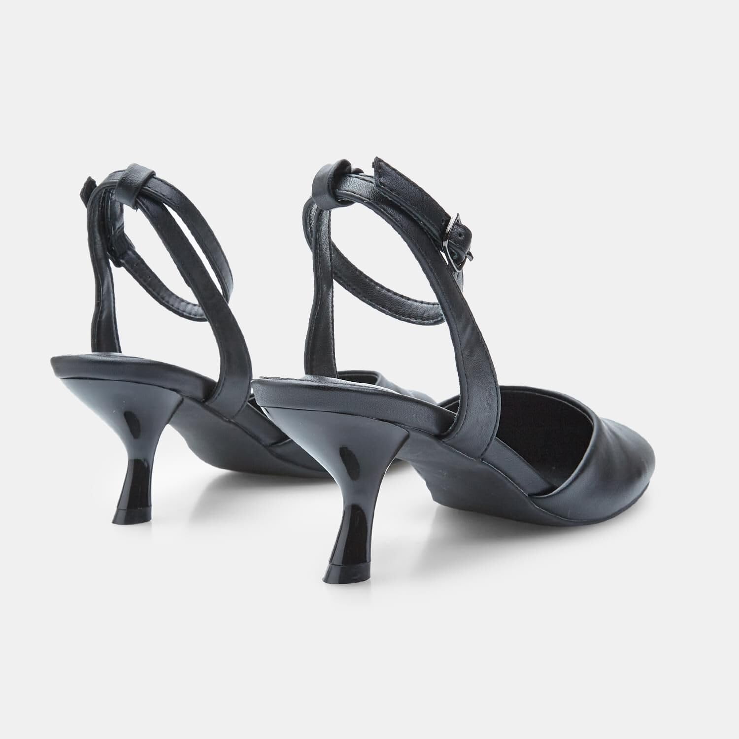 Bata Red Label escarpins noirs bride cheville élégants