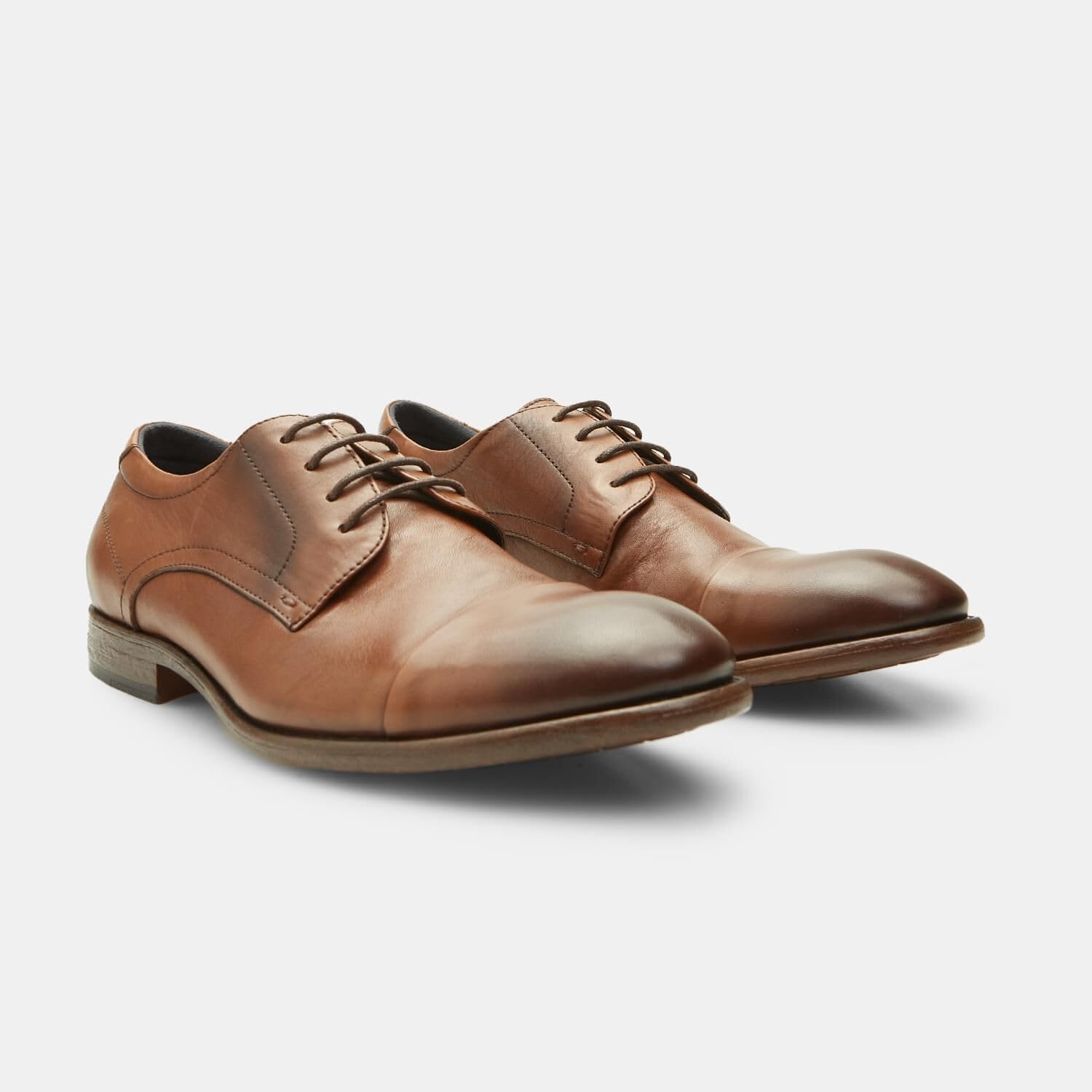 Bata Derby cuir homme à lacets classiques