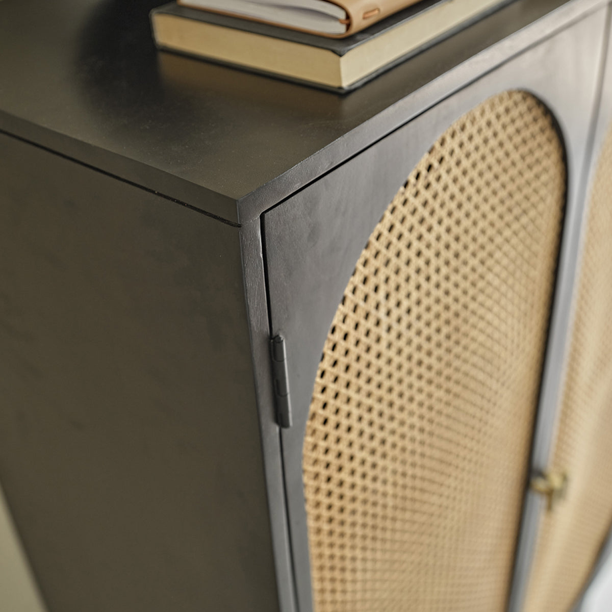 Berah Getah Zulma armoire manguier cannage 90 cm