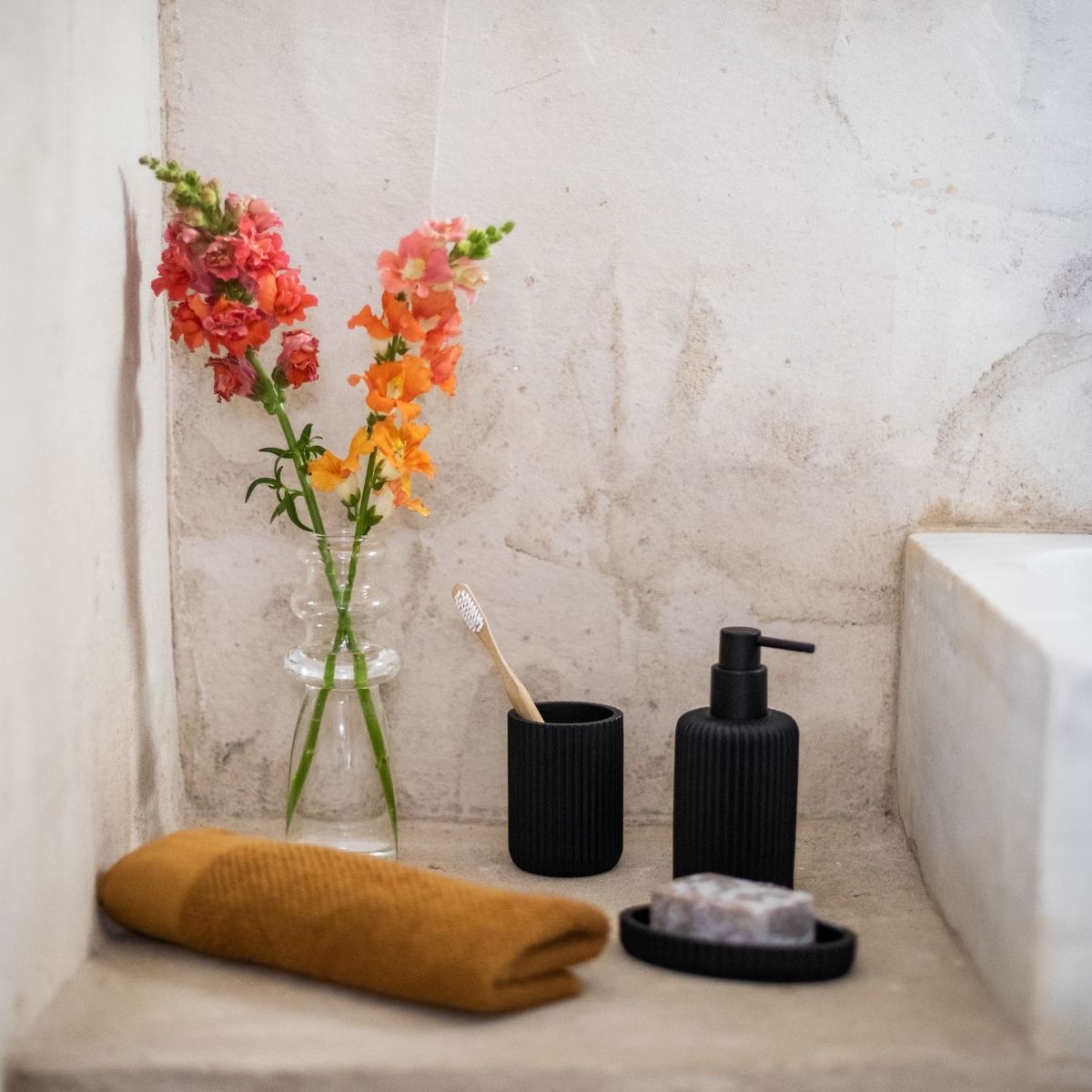 Andrea House Baño distributeur savon noir mat résine