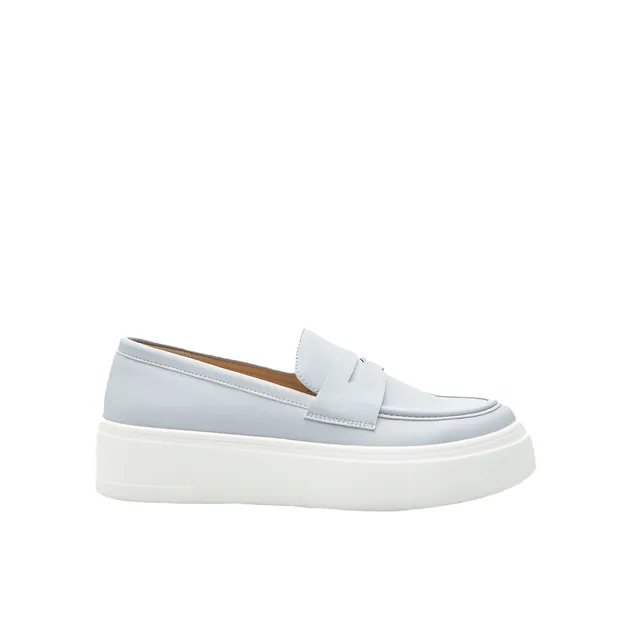 Bata Mocassins femme cuir bleus nude confortables