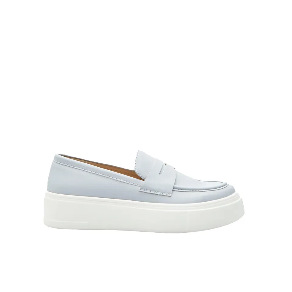 Bata Mocassins femme cuir bleus nude confortables