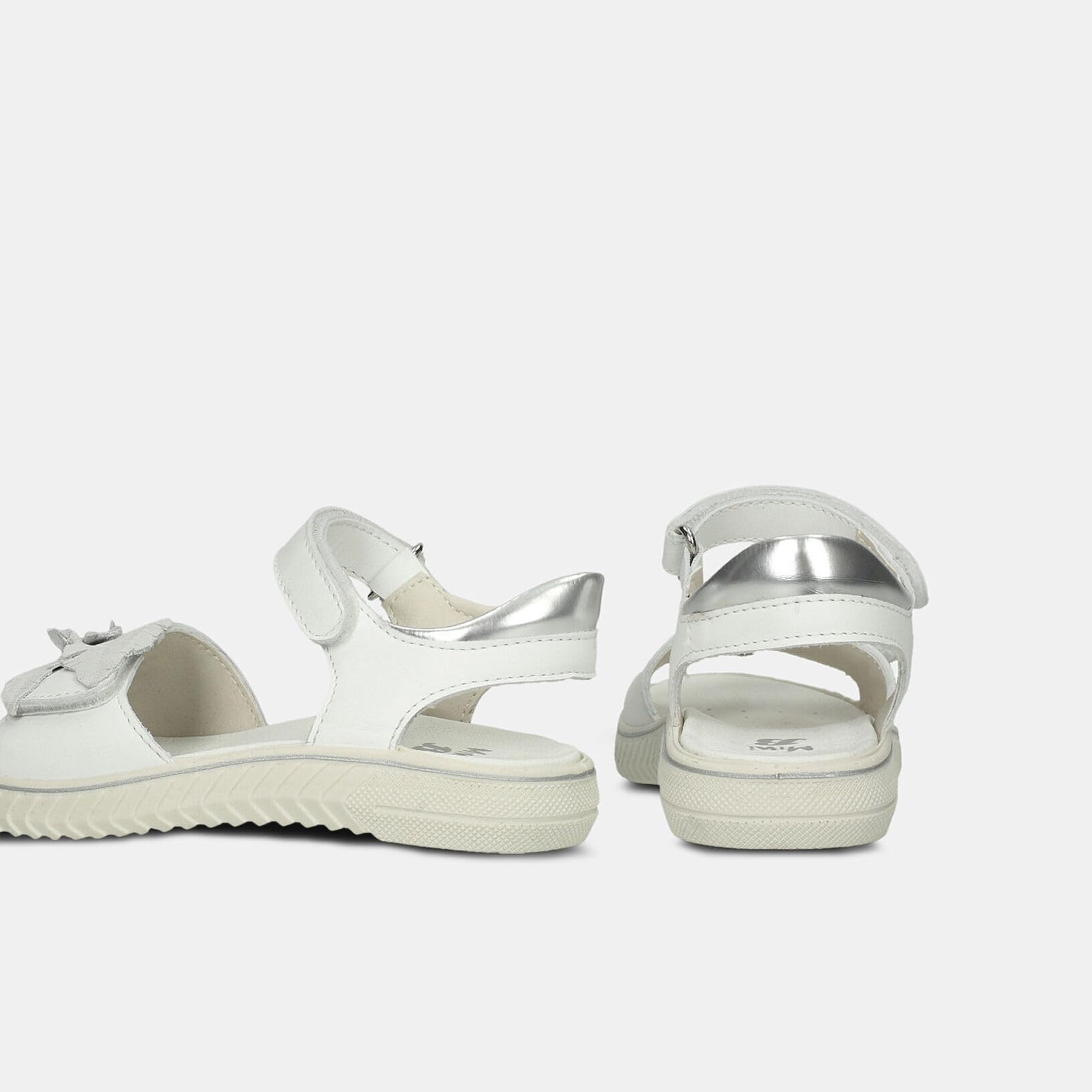Bata sandales fille cuir confortables usage quotidien
