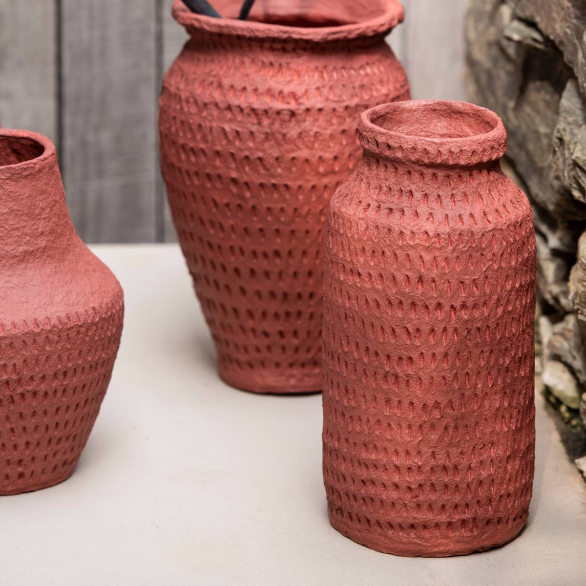 Andrea House vase bouteille papier mâché rouge