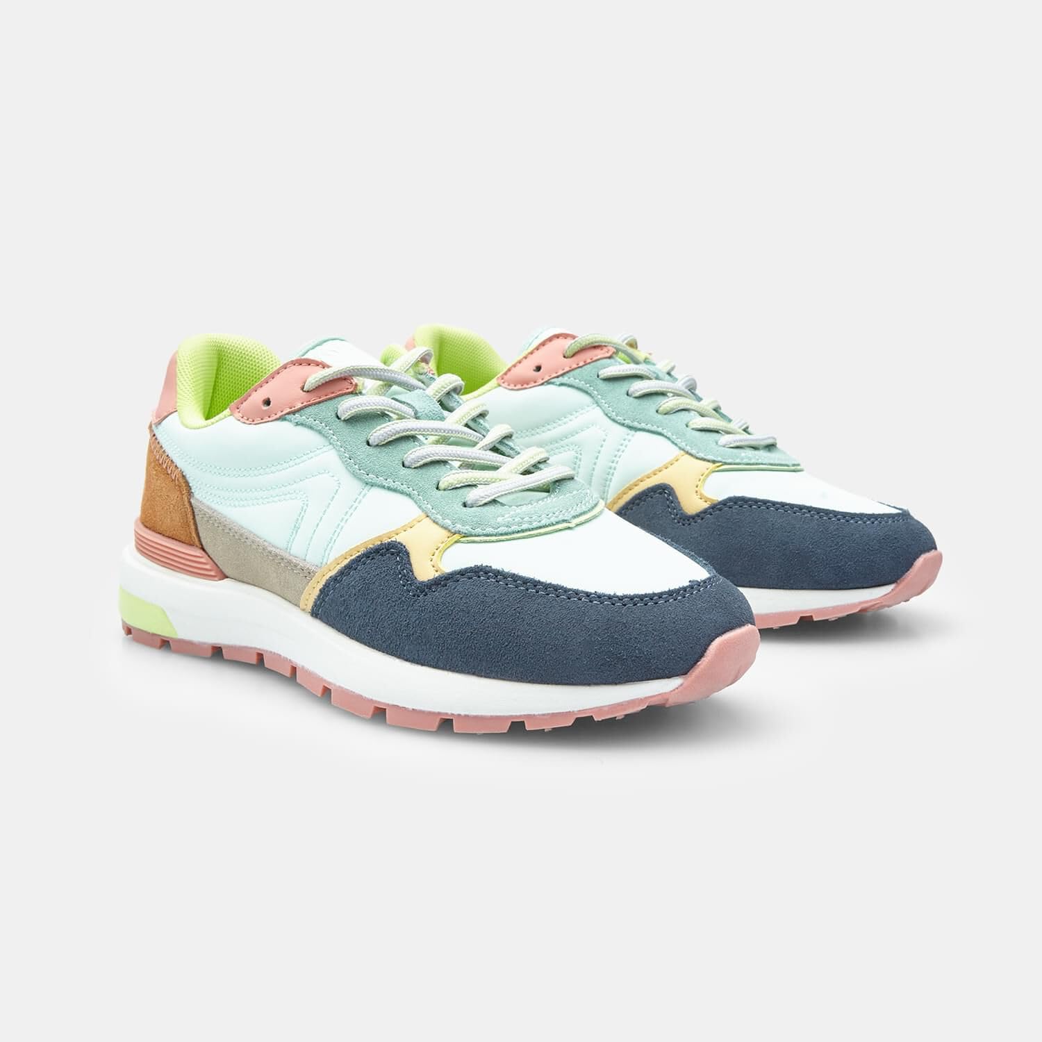 Bata Sneakers femme baskets style décontracté confort
