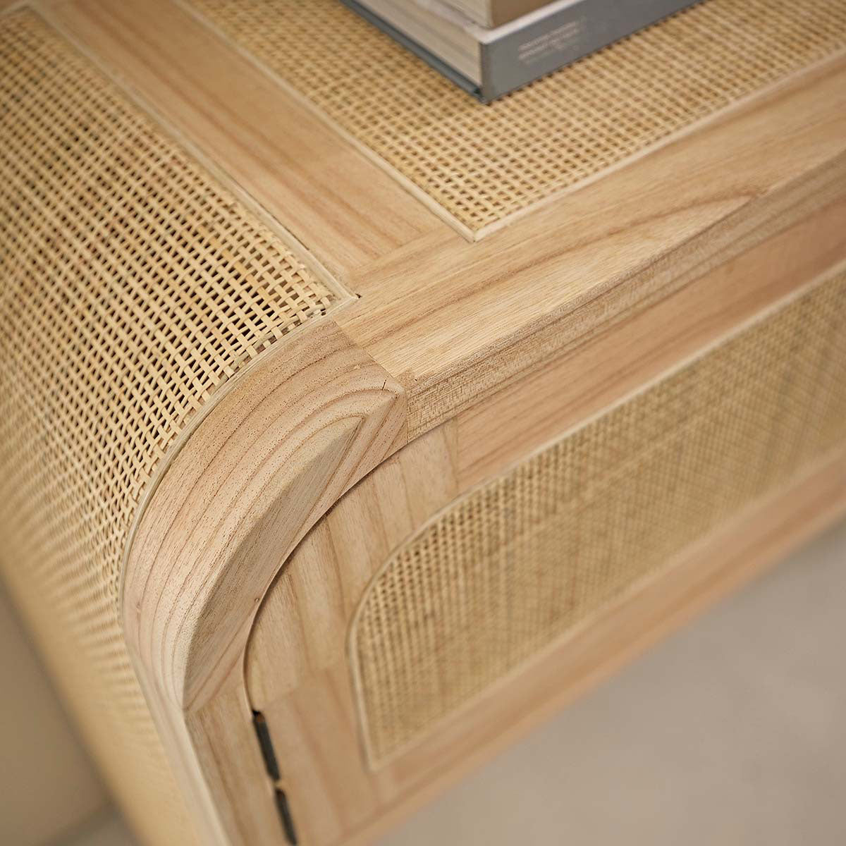 Berah Getah Maël console mindi cannage 140 cm 3 portes