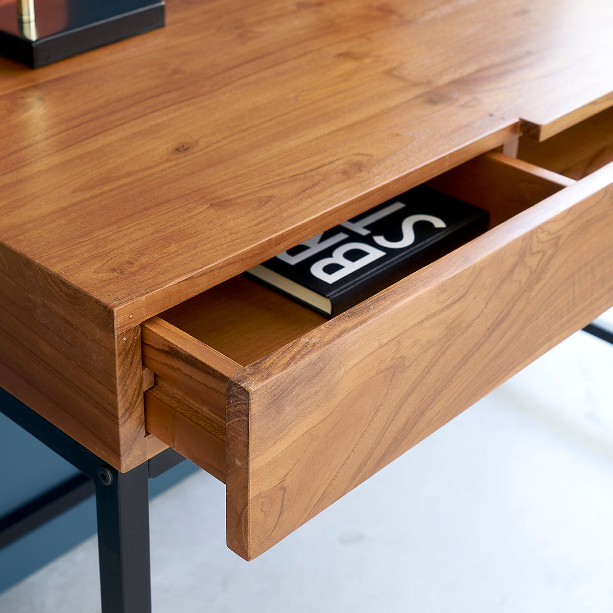 Berah Getah Lina bureau teck métal 120 cm industriel