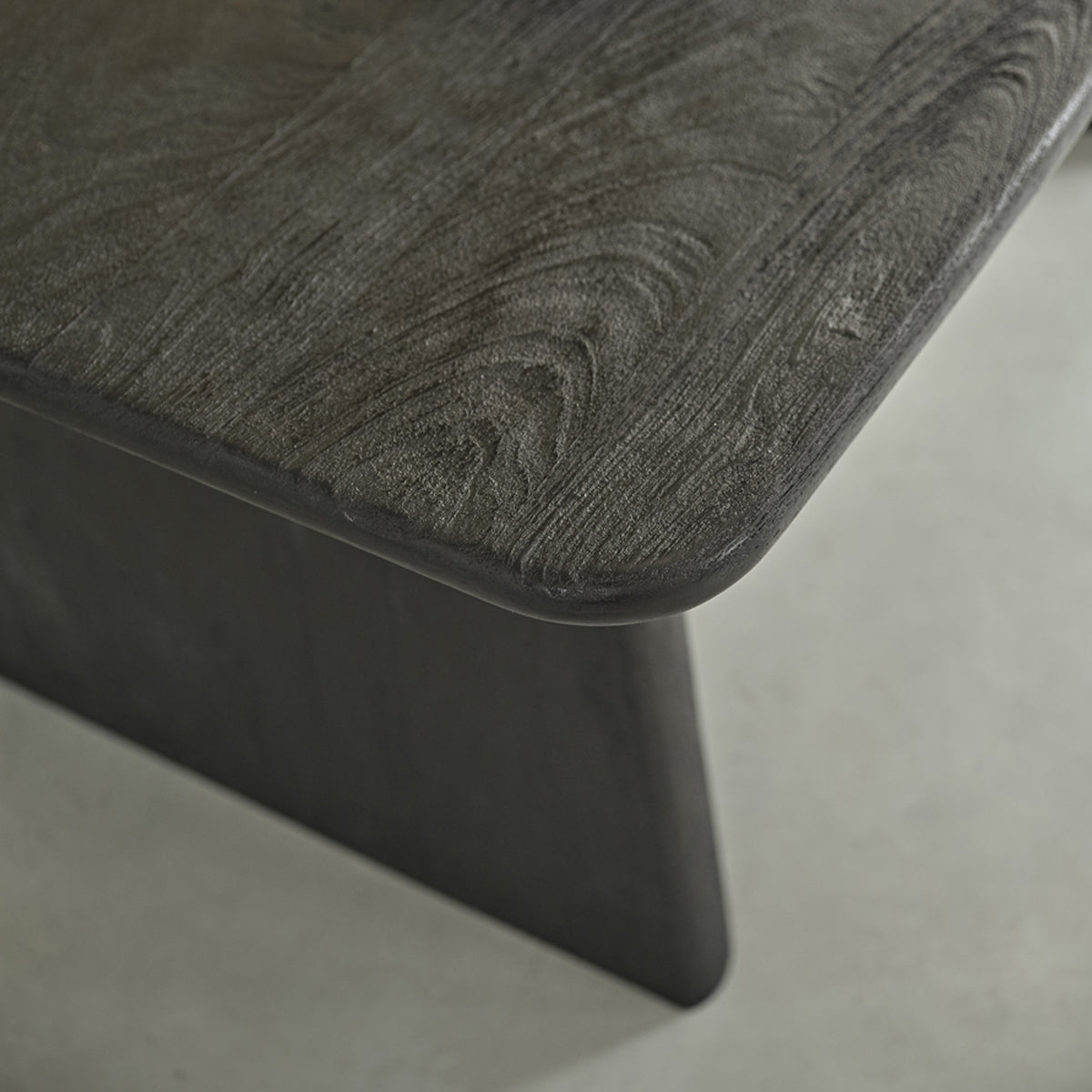 Berah Getah Lucky table en manguier noir 6/8 pers.