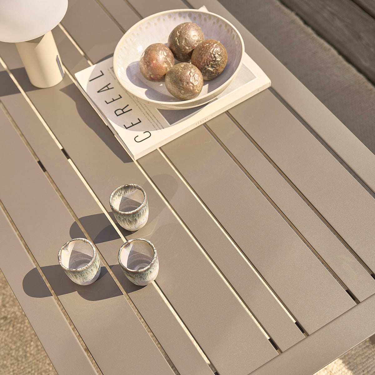 Berah Getah Alvar salon de jardin aluminium bas grège