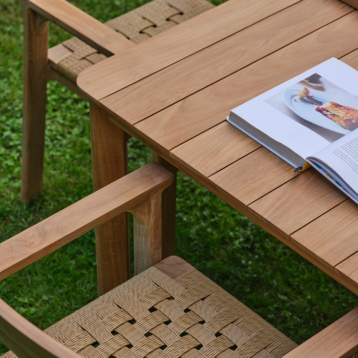 Berah Getah PIANA table jardin teck 100 cm 4 pers.