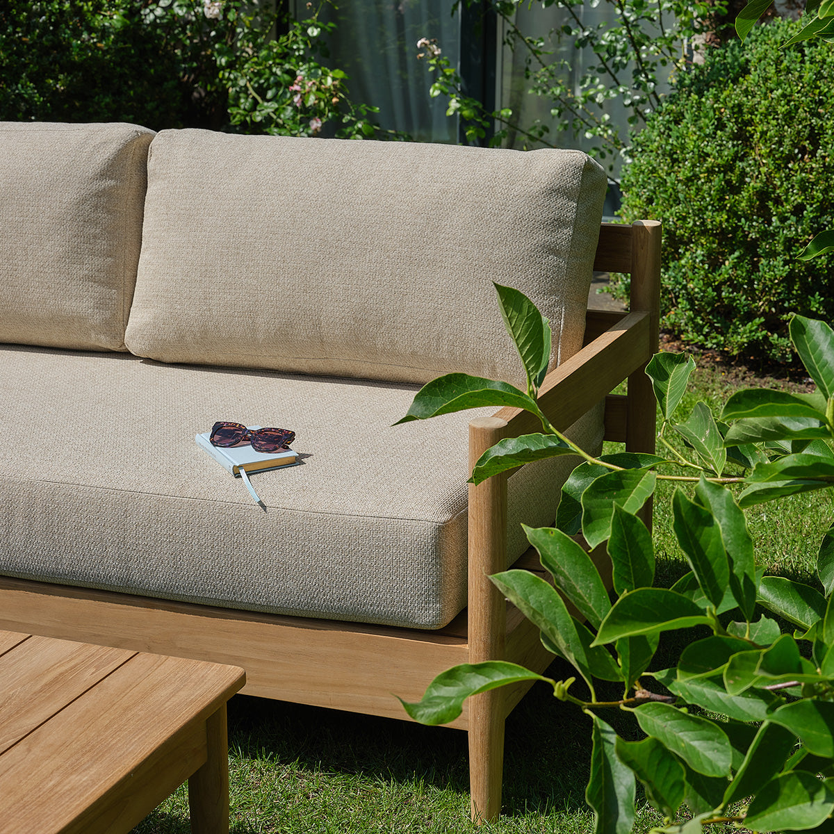 Berah Getah Calvi salon jardin bas teck 5 pers. beige chiné