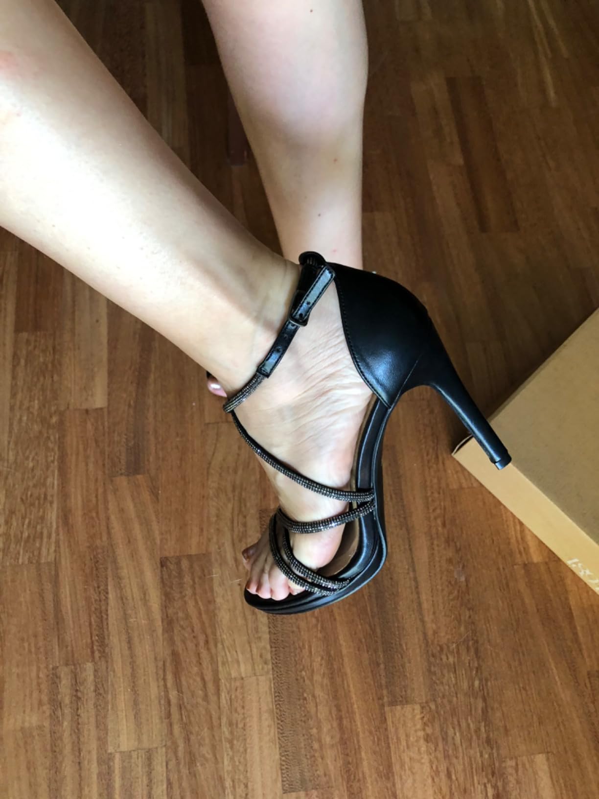 Bata Sandales dorées talon 11 cm strass
