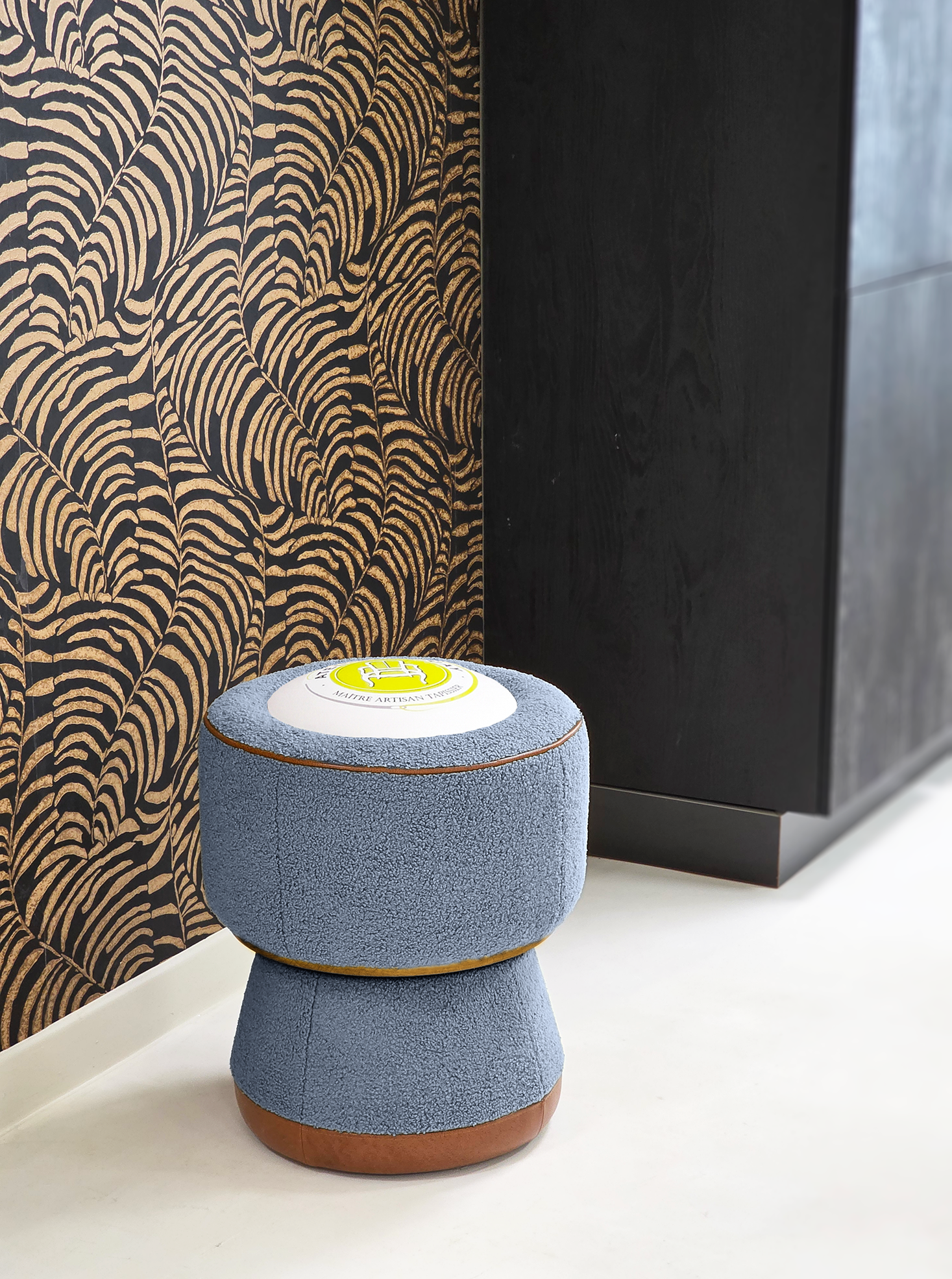 Atelier Douay Pouf Effervescence bouchon champagne bouclé