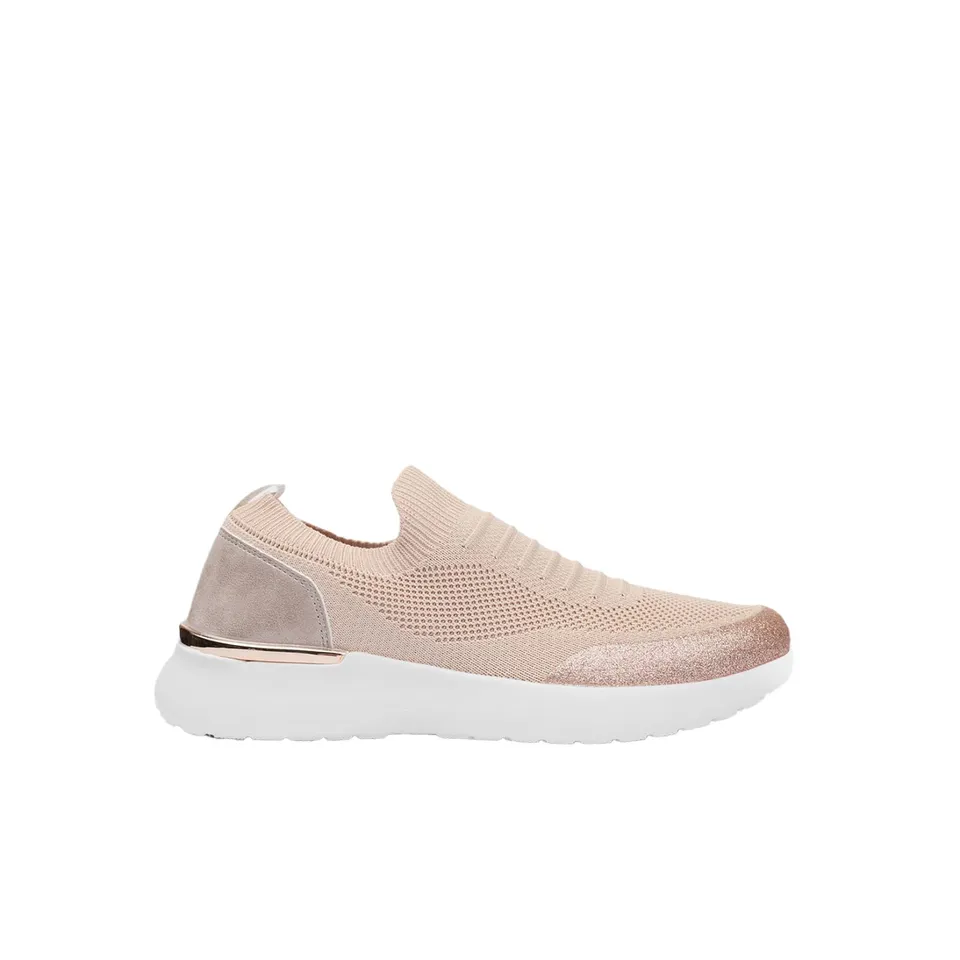 Bata Slip On femme sans lacets confort