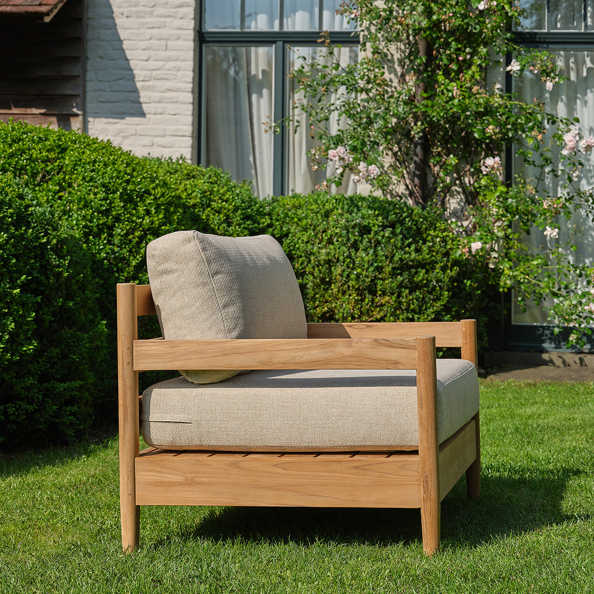 Berah Getah Calvi fauteuil jardin bas teck coussin beige 1 place