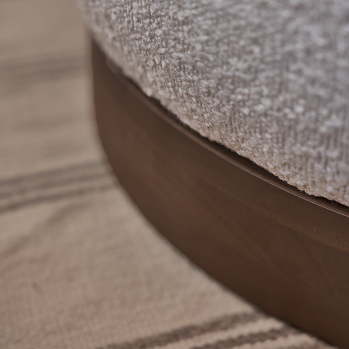 Berah Getah TANE pouf rond mindi bouclette blanc Ø55 cm