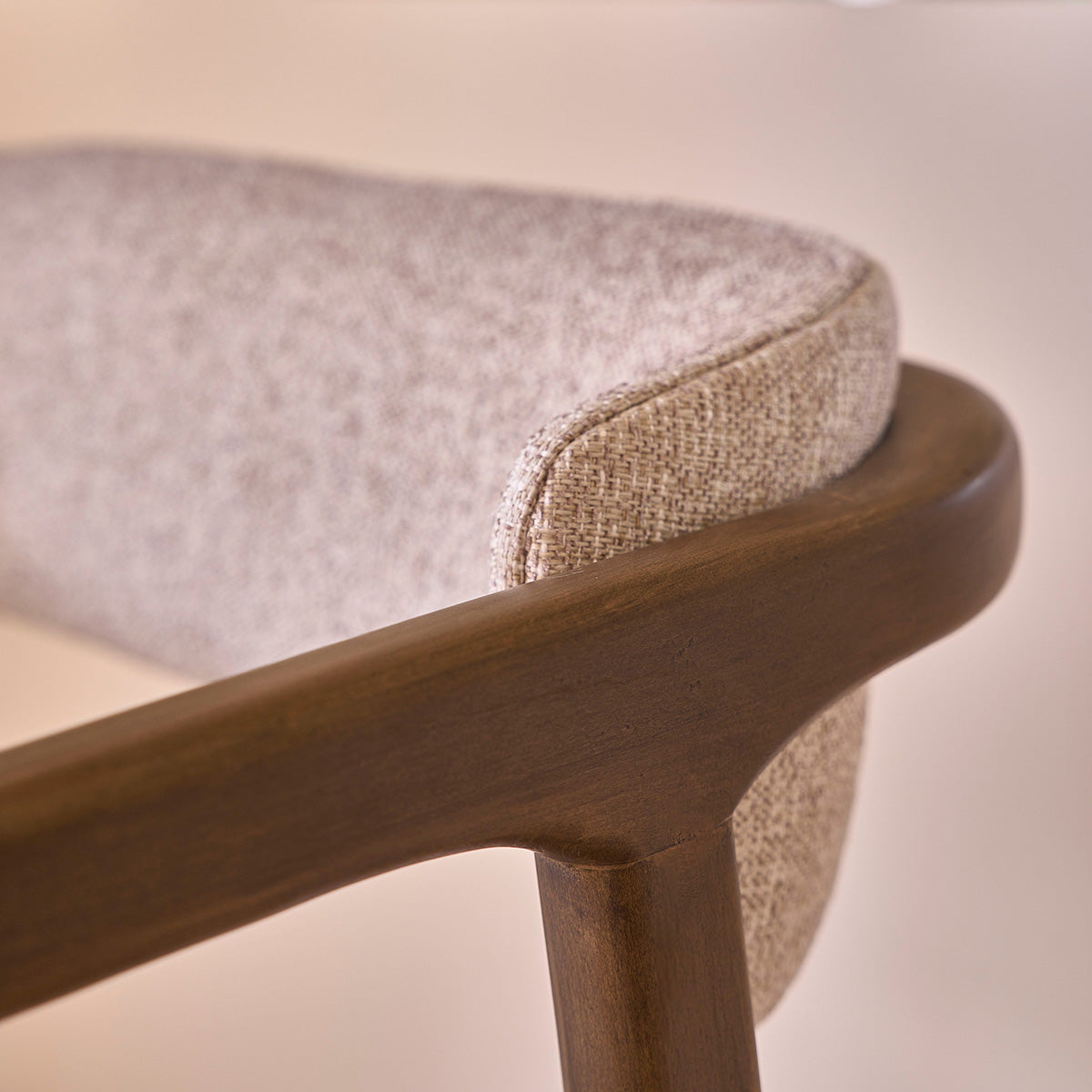 Berah Getah Éloi lot 2 chaises tissu beige hêtre massif