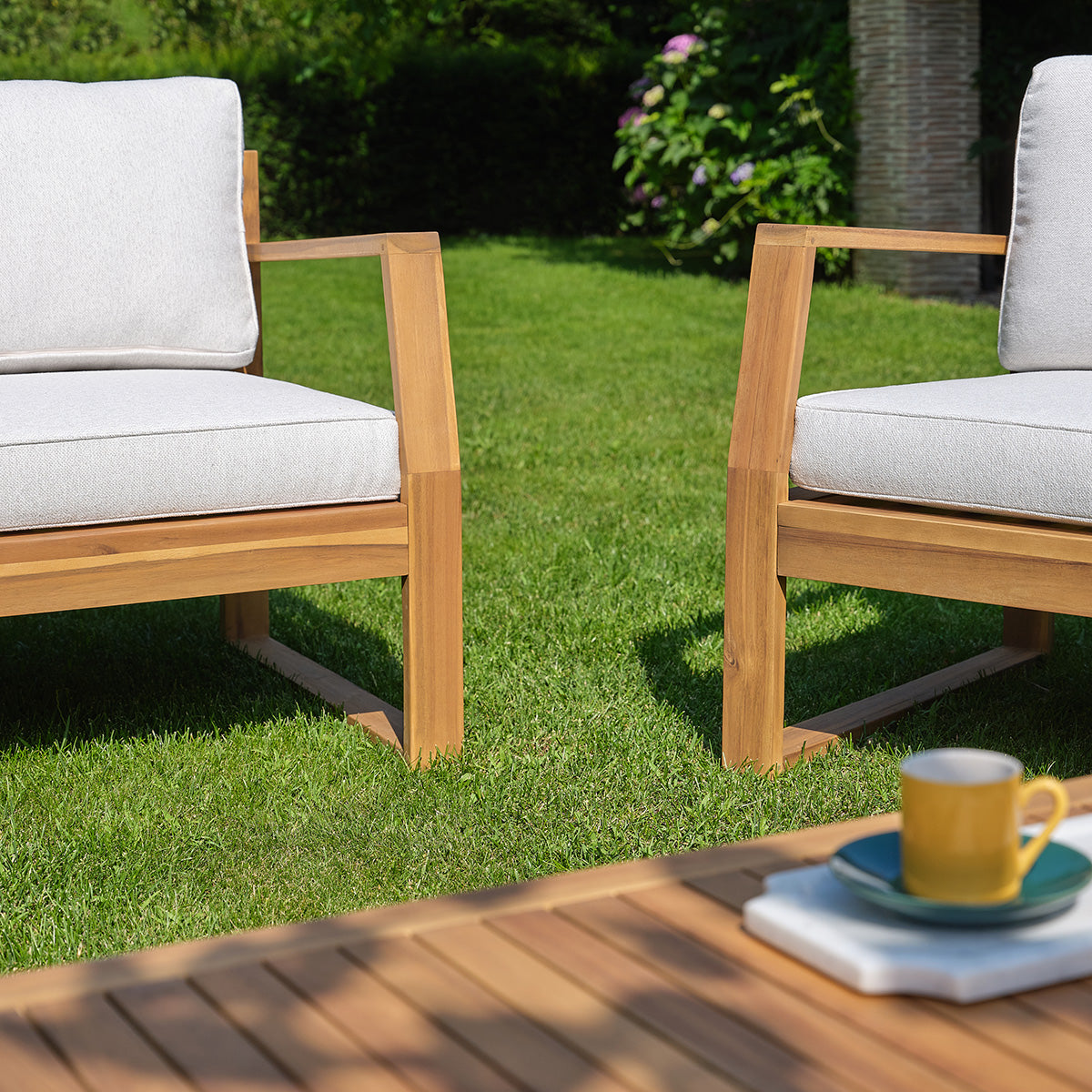 Berah Getah Milos salon de jardin bas acacia 4 places gris