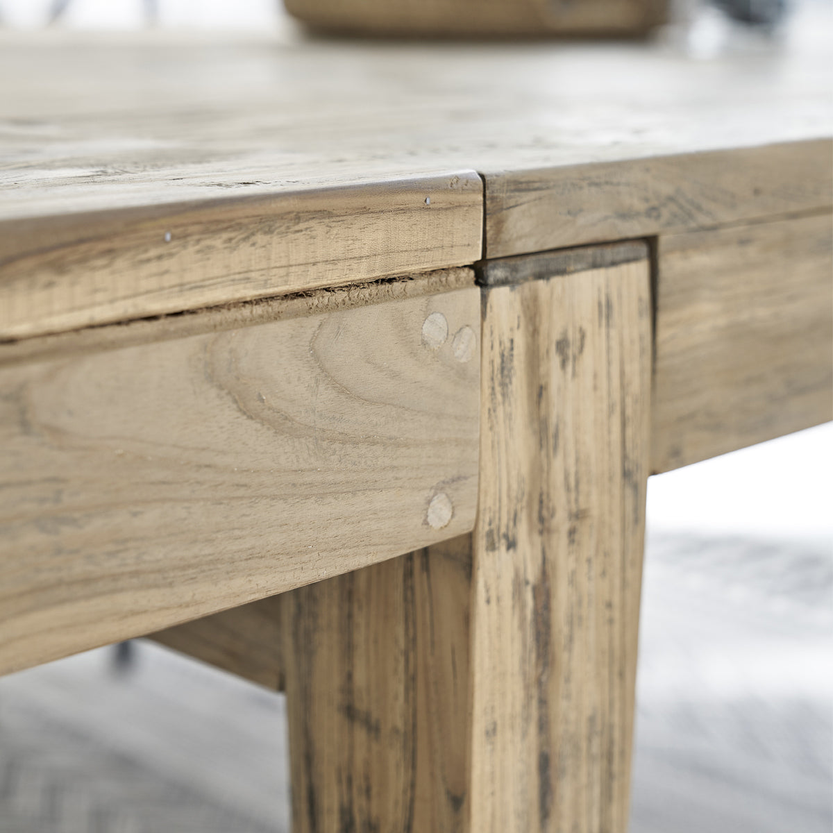 Berah Getah Cargo table extensible teck recyclé 12 pers.
