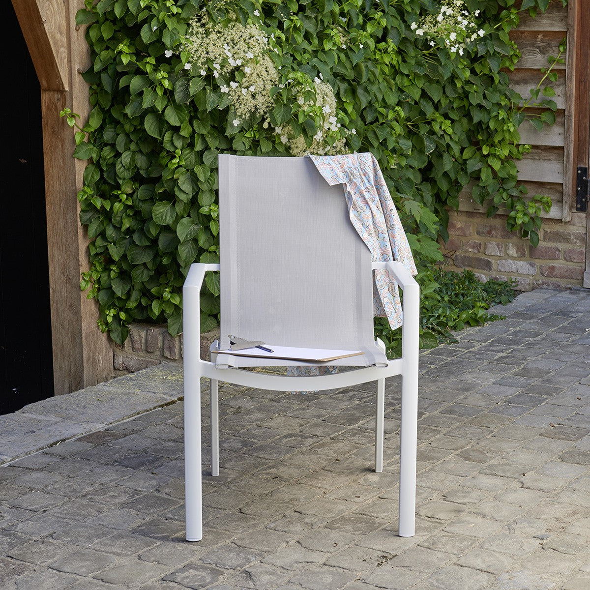 Berah Getah Tulum Fauteuil jardin alu blanc textilène gris