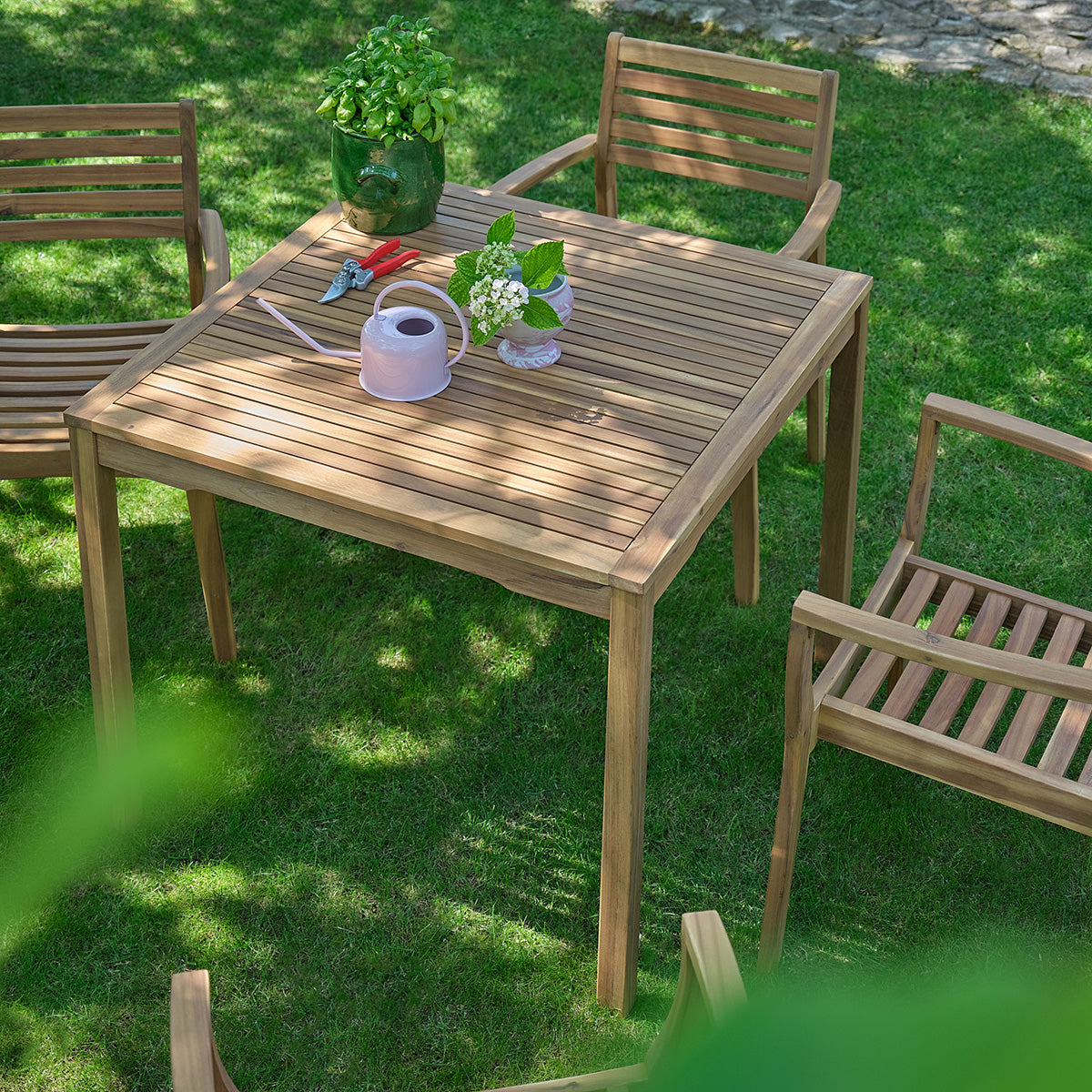 Berah Getah Milos salon jardin acacia 4 pers table 90 cm
