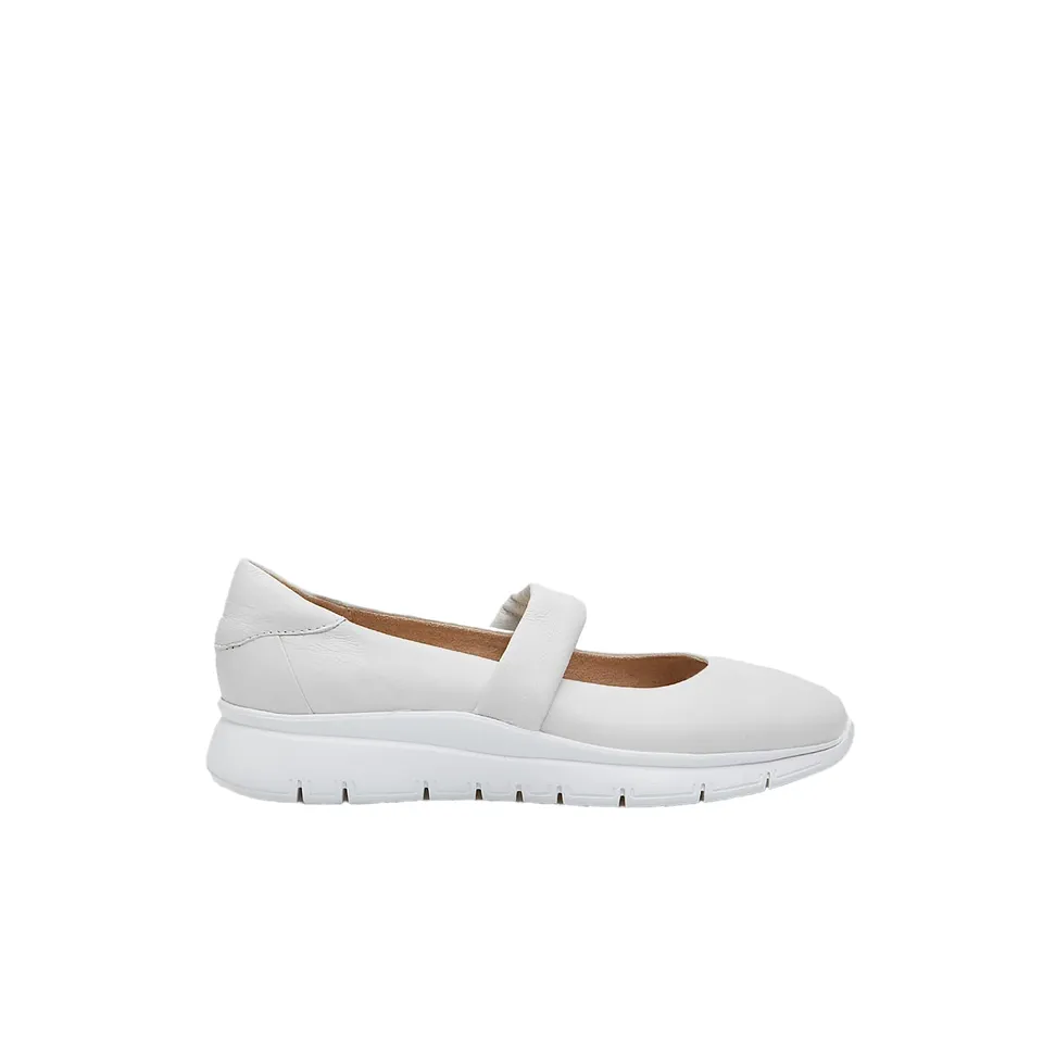 Bata Sneakers Cuir Femme Baskets Plates Ville