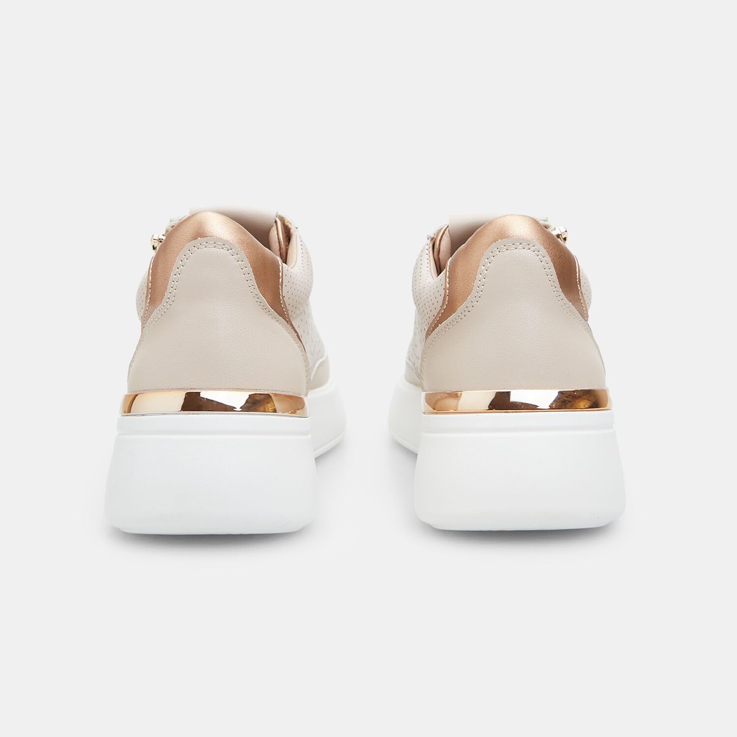 Bata Sneakers femme sneakers basses confort ville