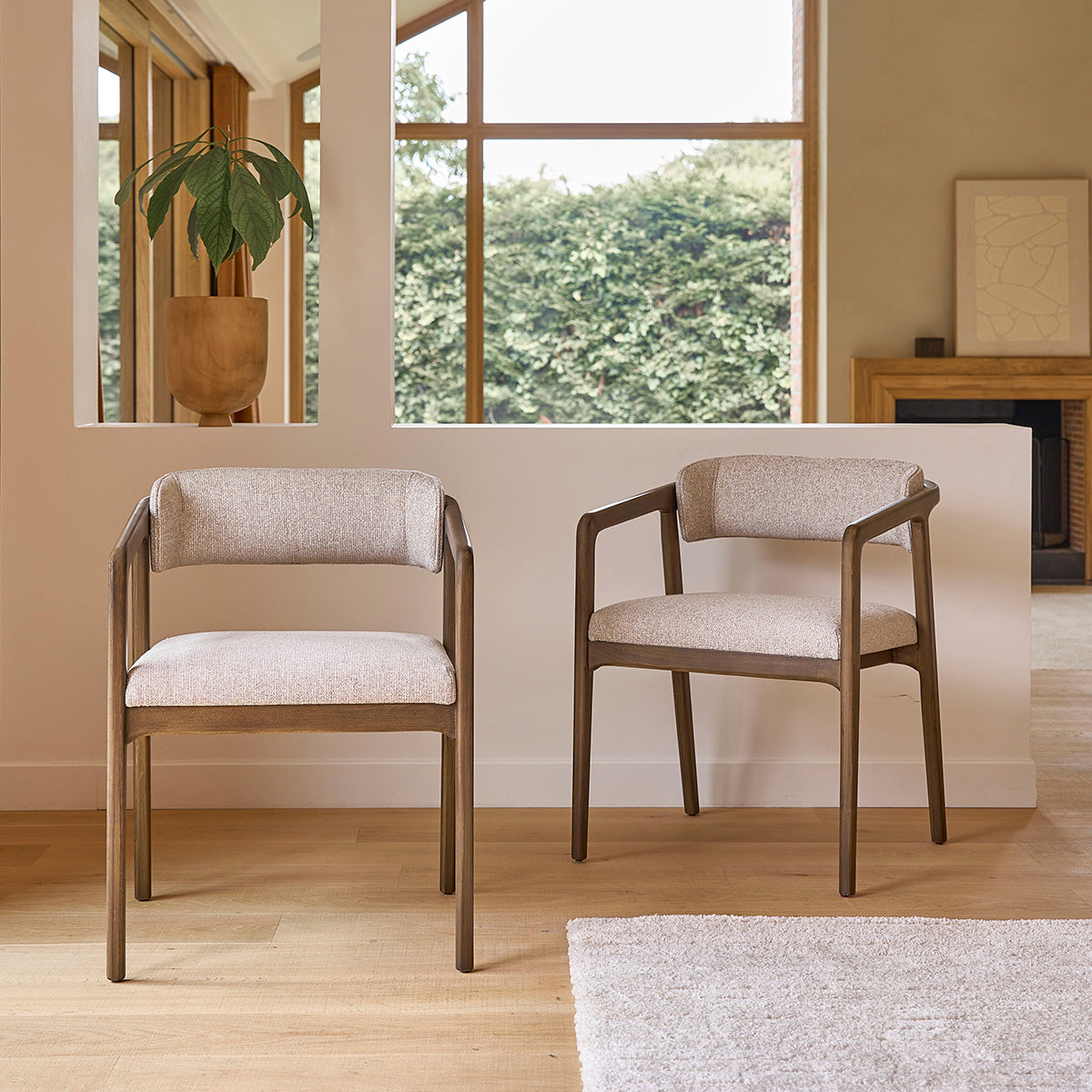 Berah Getah Éloi lot 2 chaises tissu beige hêtre massif