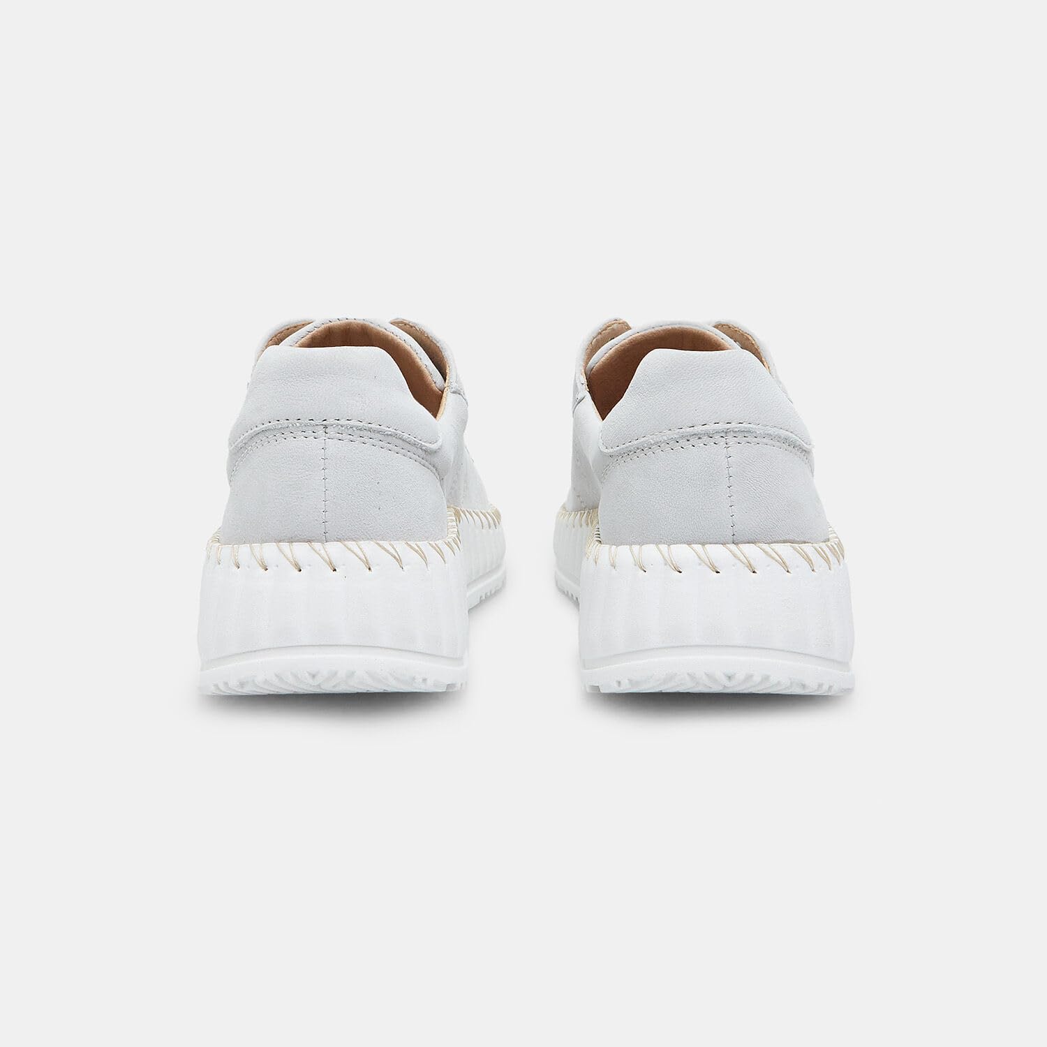 Bata Sneakers Comfit Nubuck Femme